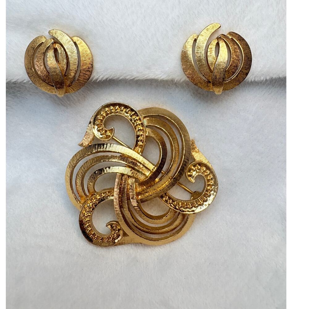 1970s Monet Gold‑Tone Ribbon Brooch with Coordinating Clip Earrings